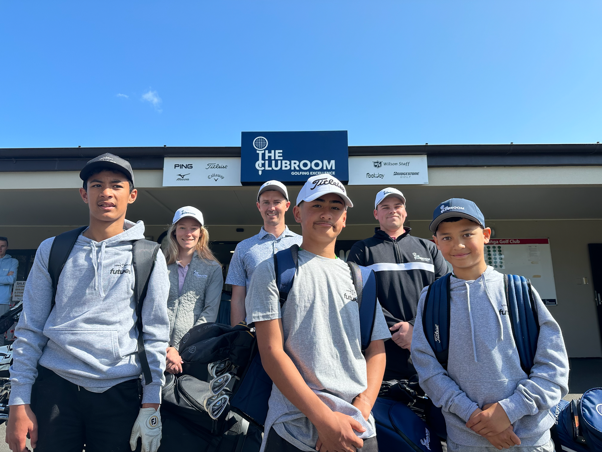 The Clubroom chips in to help Taneatua golfers