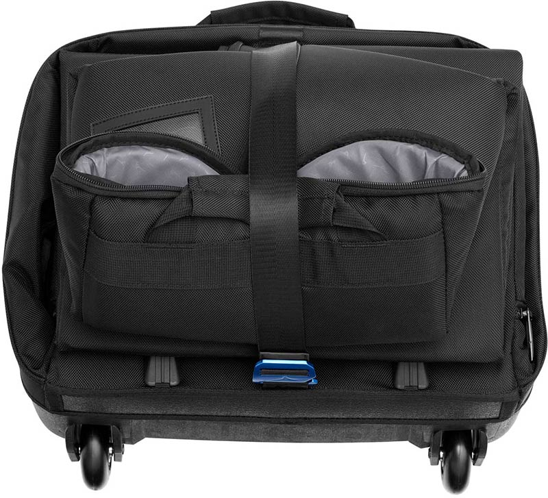 Mizuno traveller club clearance bag