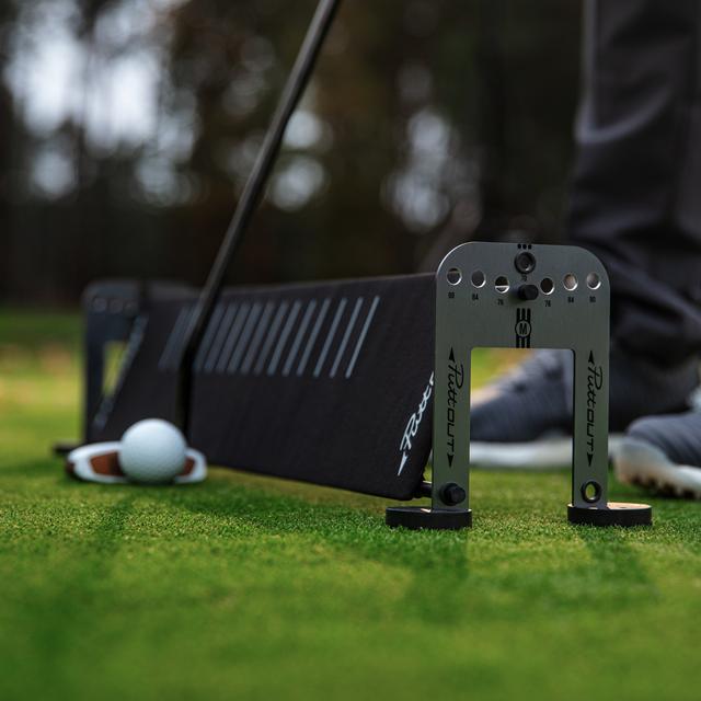 Putt Out Putting Plane Alignment Set